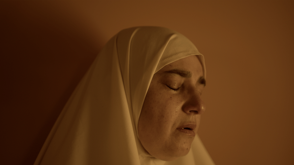 ‘Q’ Review [Houston Cinema Arts Festival 2023] | An Intimate Look at Three Generations of&nbsp;Women