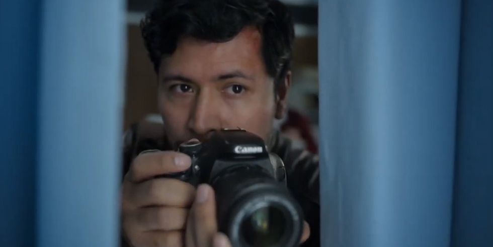 ‘DISAPPEAR COMPLETELY’ (‘DESAPARECER POR COMPLETO’) | Coming to Netflix Friday, April&nbsp;12th