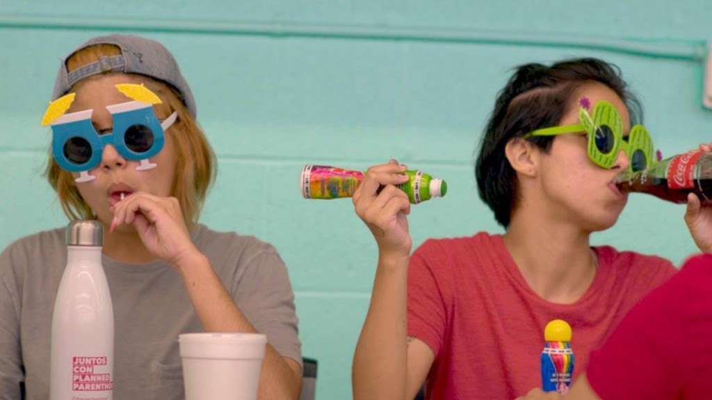 Theatrical and Broadcast Premiere of the Berlinale Winner ‘HUMMINGBIRDS’