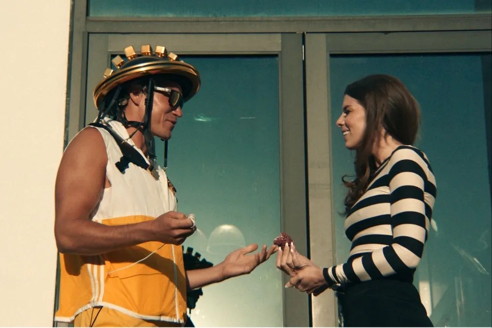 Vito Schnabel and Julia Fox Star in Dark Comedy ‘The&nbsp;Trainer’