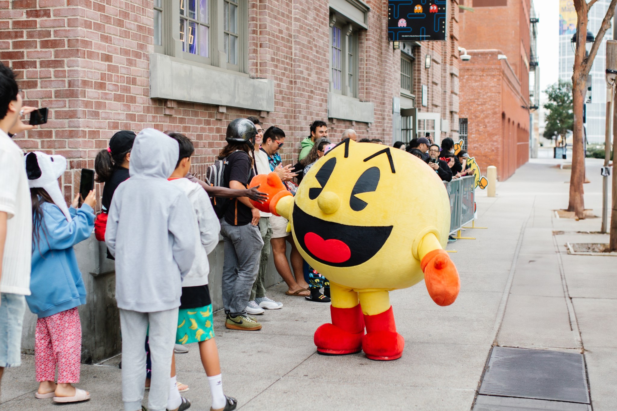 PAC-MAN Pop-Up Café Takes Over Comic-Con Weekend – Culture Elixir